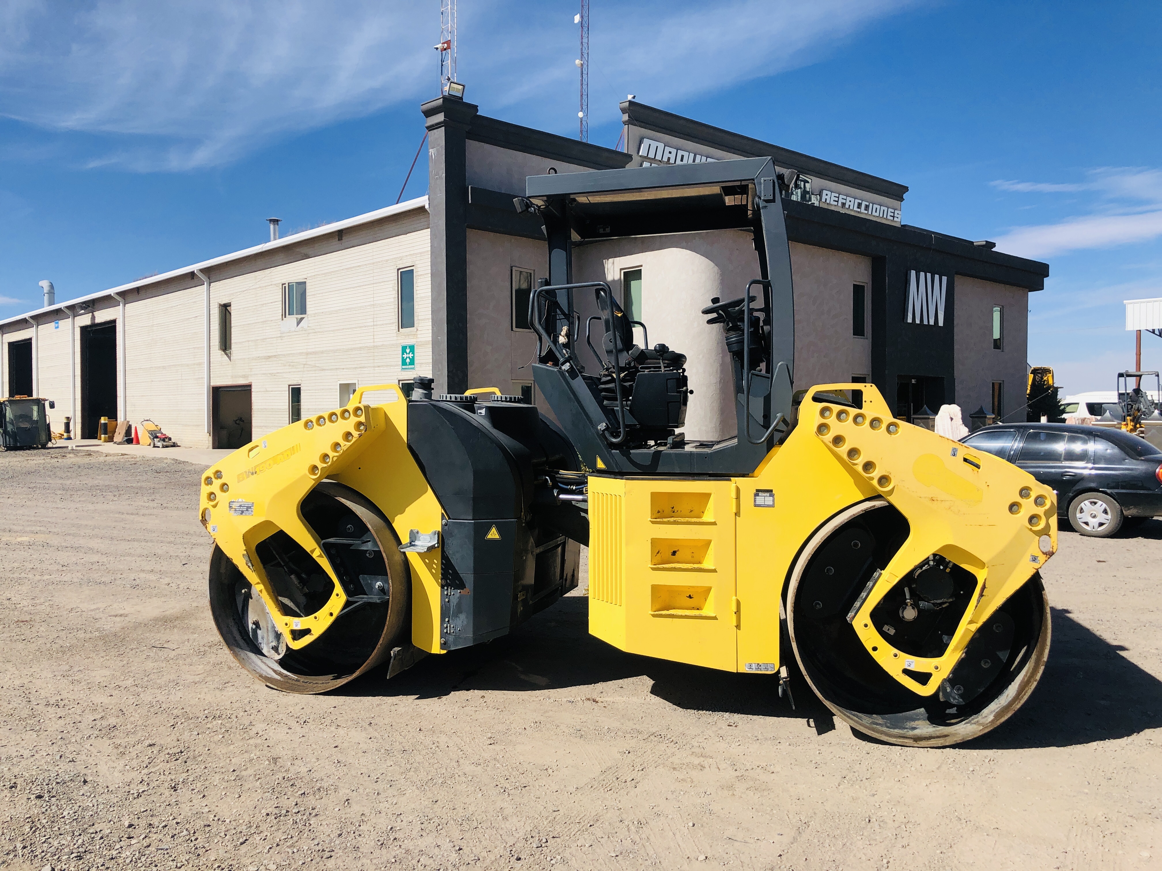 COMPACTADOR BOMAG BW 190 AD-4